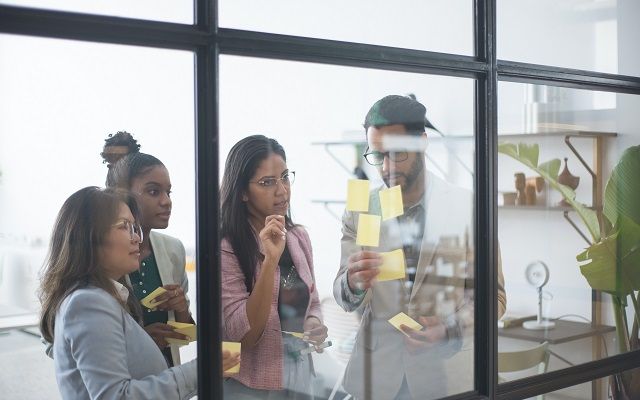 Cinco cosas que puedes hacer desde ya para evitar la discriminación laboral en tu empresa