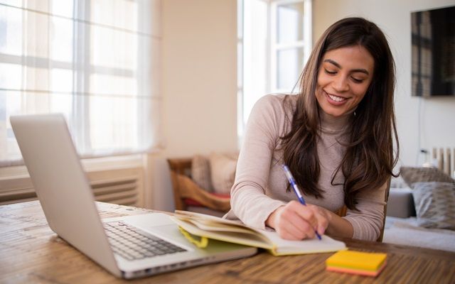 Horas extraordinarias: aprende a gestionarlas